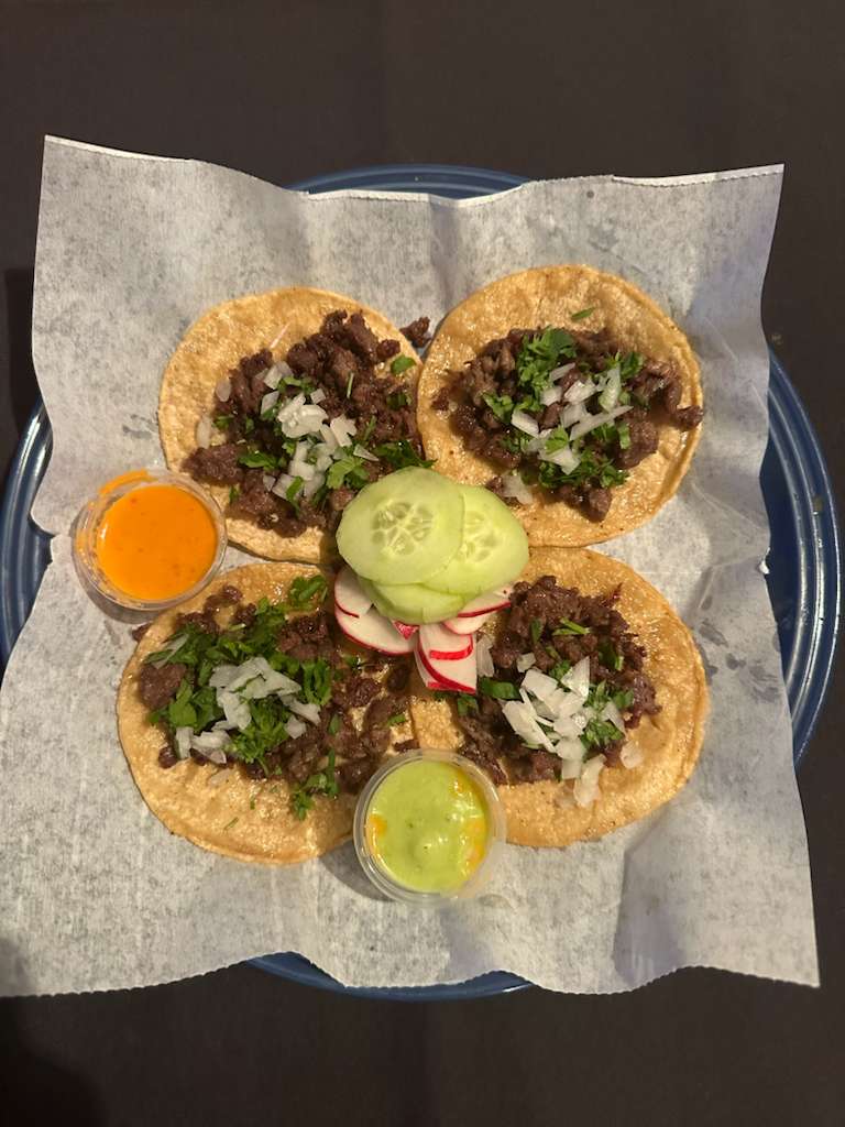 Tacos de asada en Tacos El Koketo